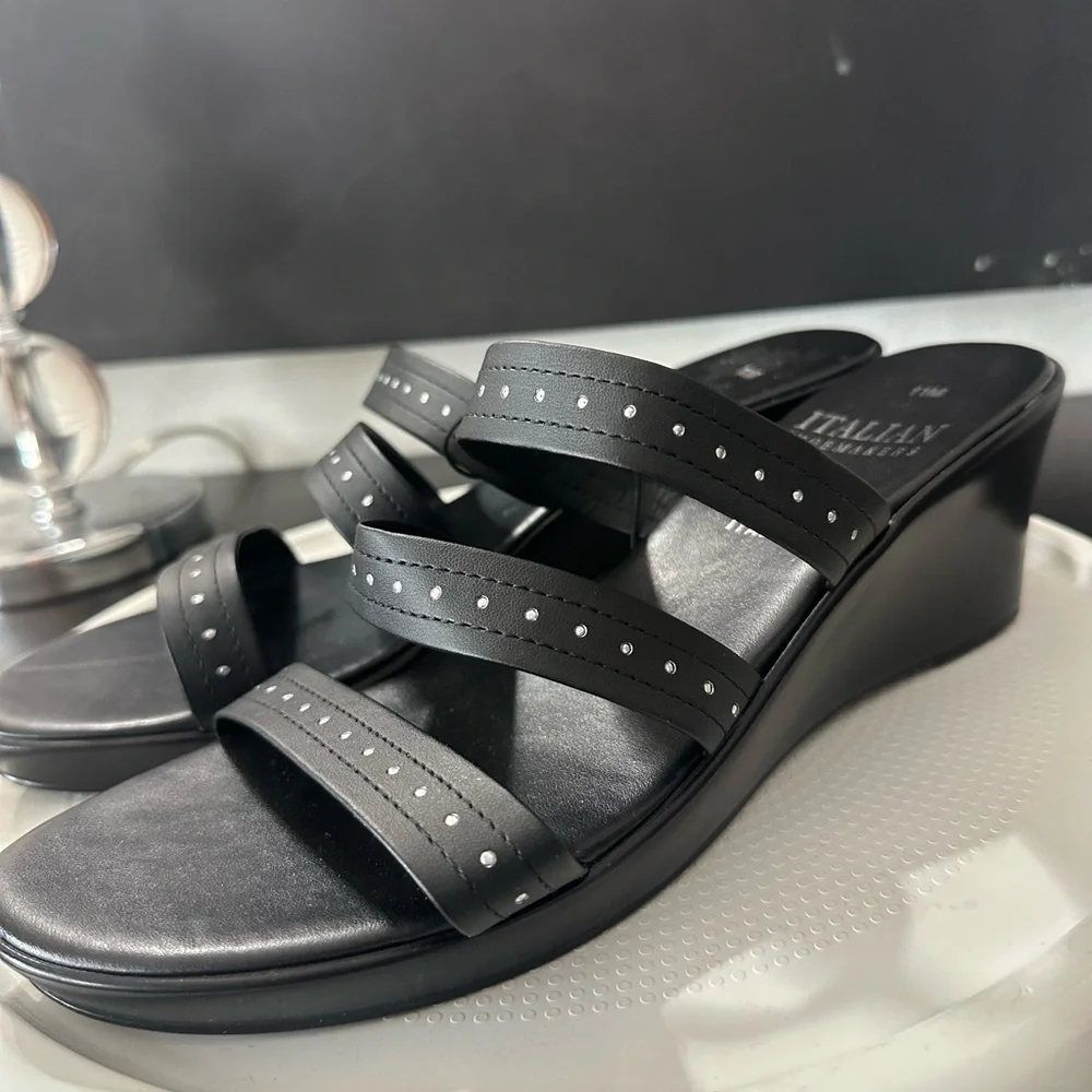 🆕Italian Shoemakers Wedges